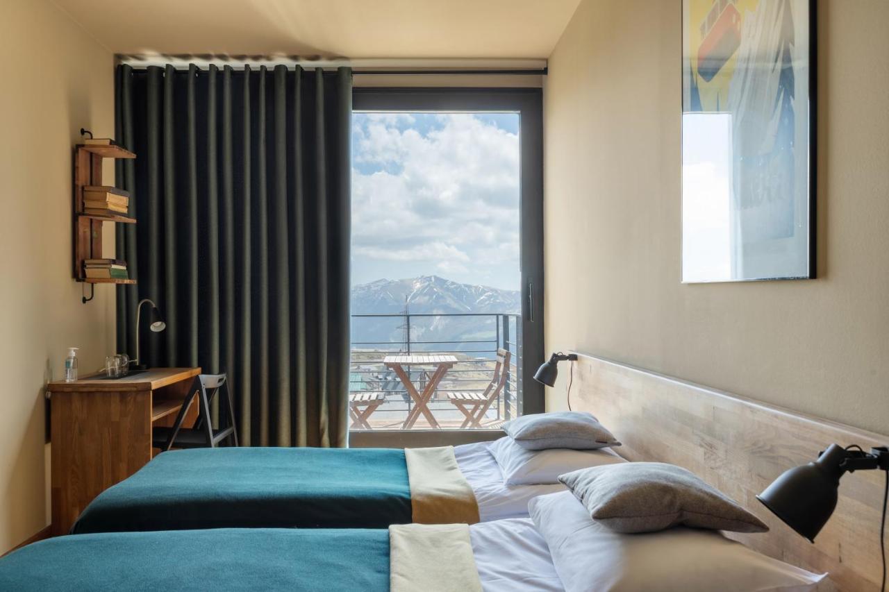 Quadrum Hotel กูเดาริ ภายนอก รูปภาพ