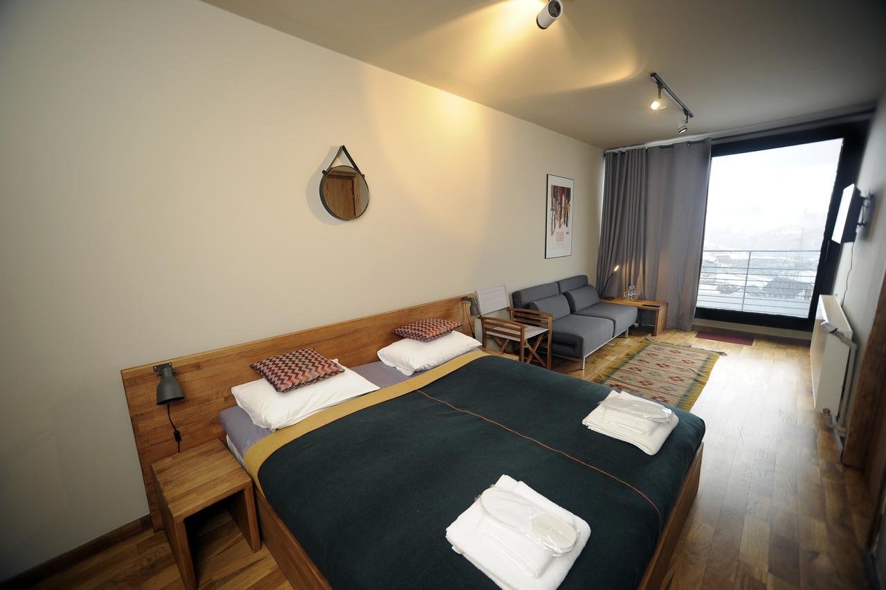 Quadrum Hotel กูเดาริ ภายนอก รูปภาพ