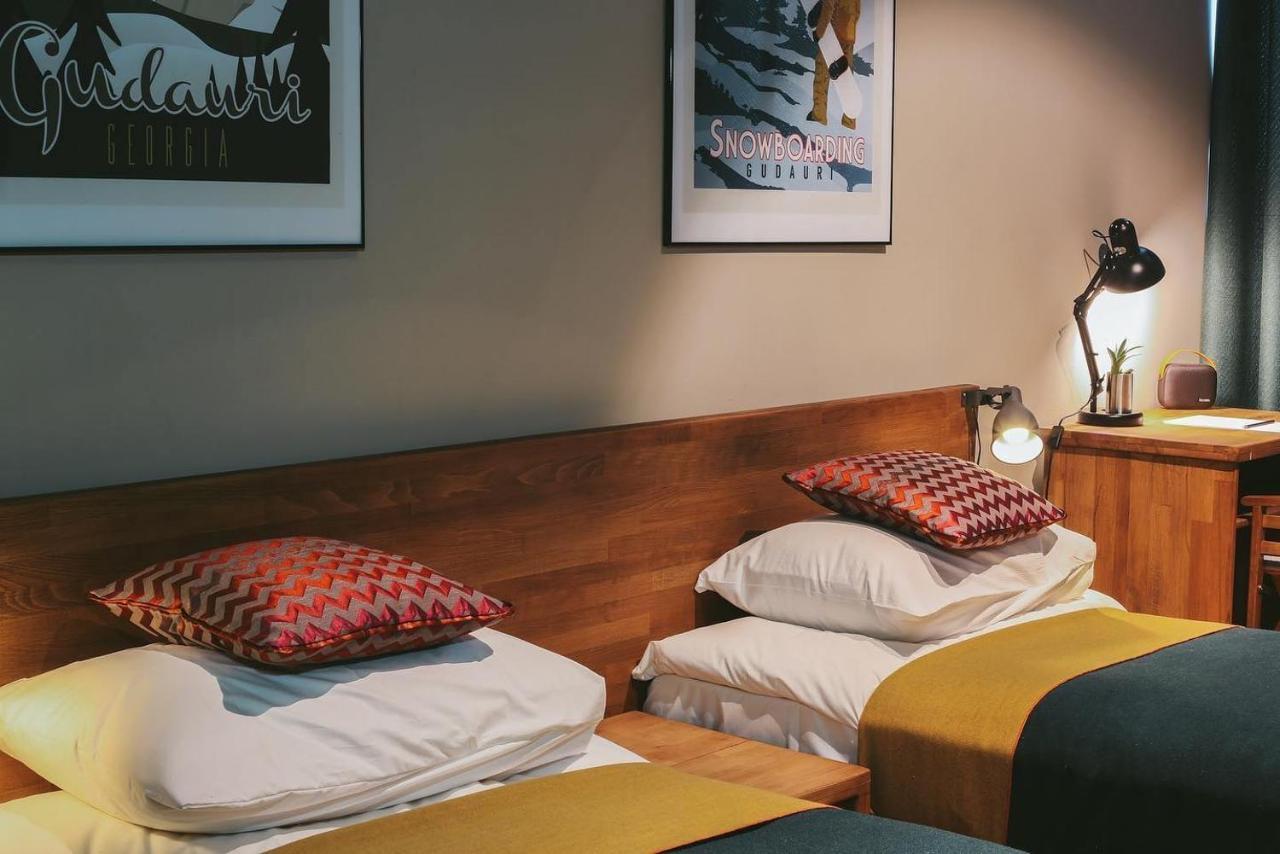 Quadrum Hotel กูเดาริ ภายนอก รูปภาพ